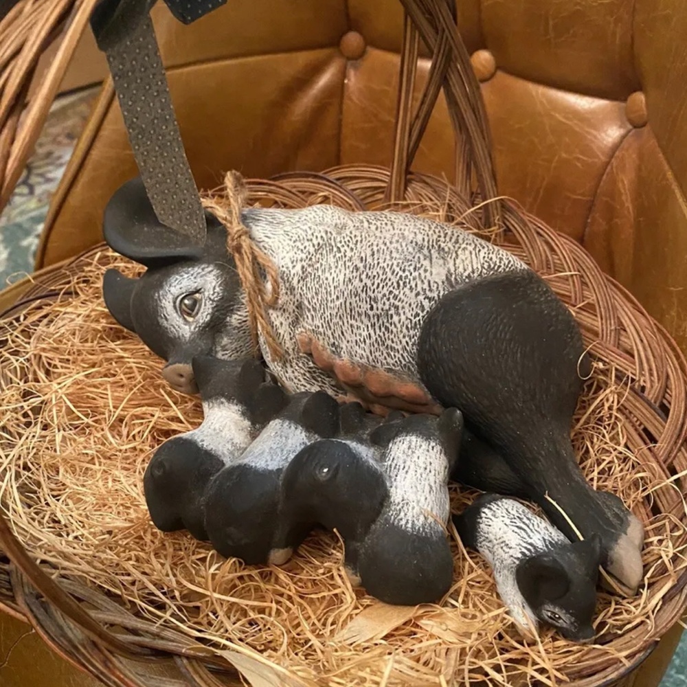 Vintage! XL Mama Pig & Babies NO BASKET OR STRAW 🐷 🐖 🐽